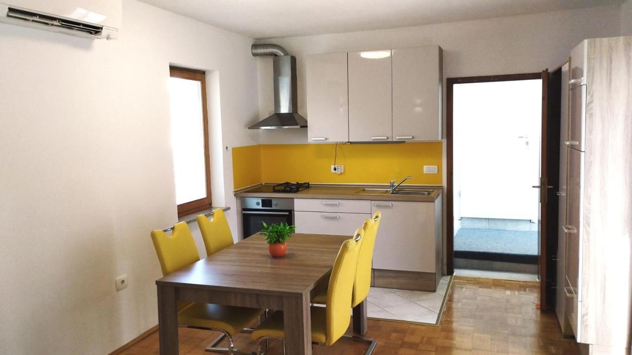 Active Apartments Koper Exteriör bild